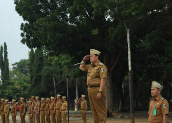 Wakil Bupati Lamtim Azwar Hadi Pimpin Apel Mingguan di Lingkungan Pemkab Lamtim
