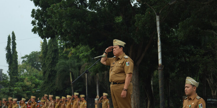 Wakil Bupati Lamtim Azwar Hadi Pimpin Apel Mingguan di Lingkungan Pemkab Lamtim