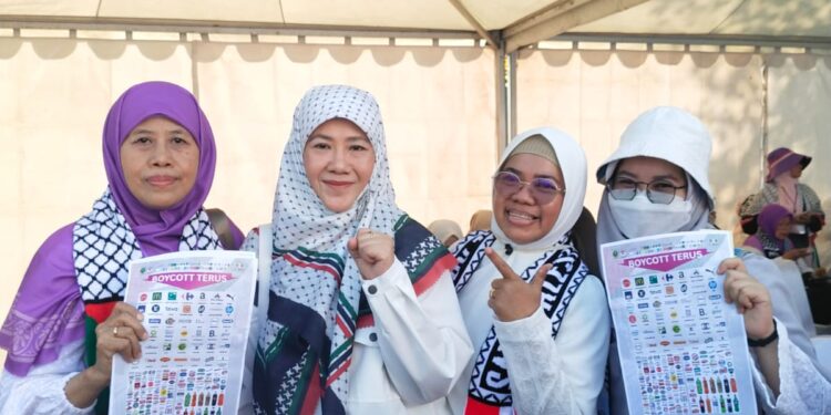 Ribuan Massa Perempuan Gelar Aksi Damai :Tolak Produk Pro Israel..!!
