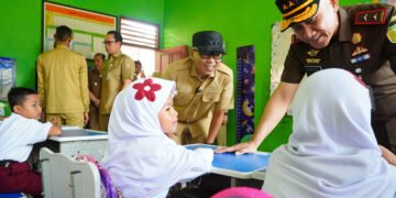 Hari Pertama Sekolah, Gubernur Lampung dan Kajati Tinjau Program Makan Bergizi Gratis